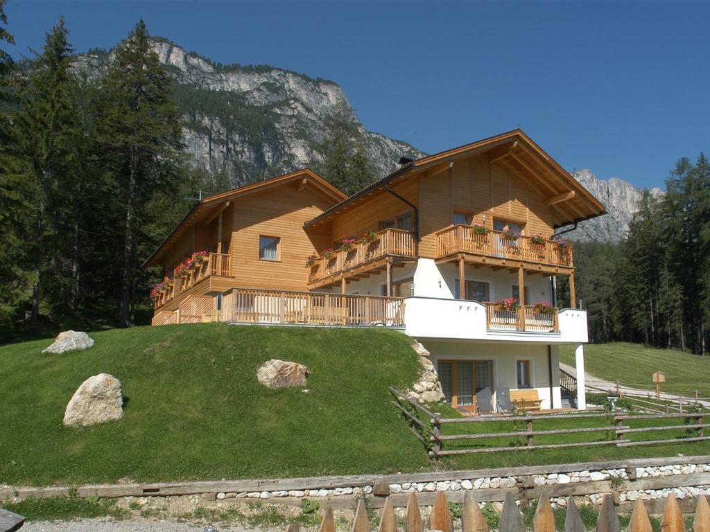 Chalet Susi Apartment La Villa  Exterior photo